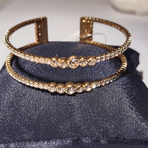 Double Cuff Crystal Rose Gold Bracelet NWOT - Picture 1 of 3